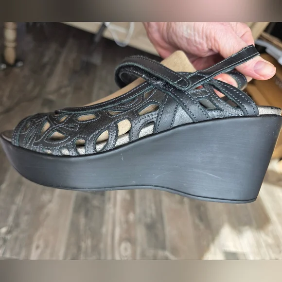 Women's Blue Leather Naot Deluxe Travel Beach Summer Wedge Sandals 5.5US 37 - Picture 8 of 12